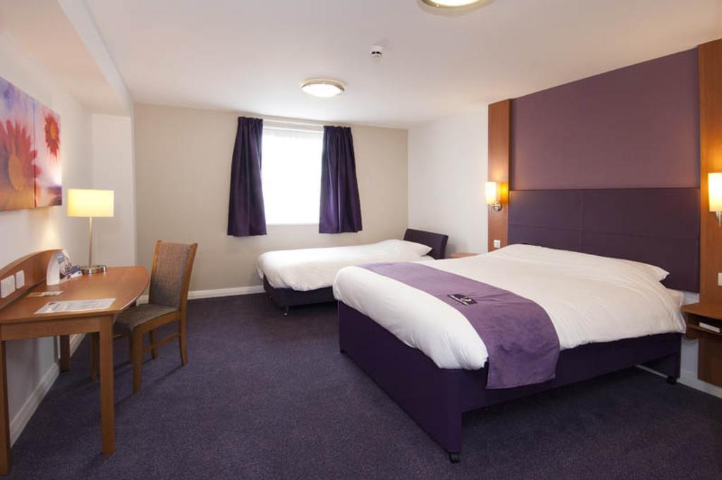 Premier Inn Southsea Portsmouth Room photo