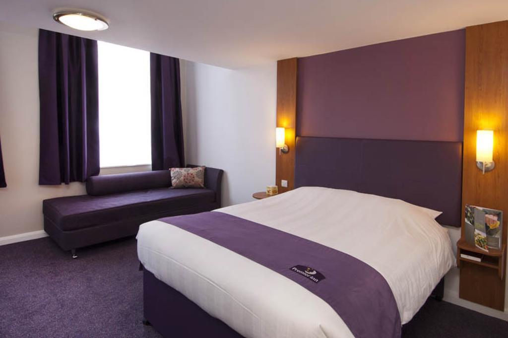 Premier Inn Southsea Portsmouth Room photo